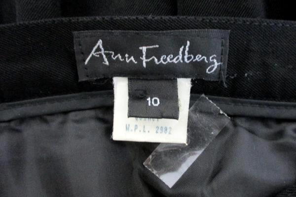 Women's Ann Freedberg Black Pleated A Line Skirt Size 10