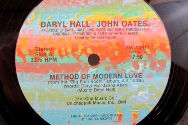 Hall & Oats LP 33 RPM "Method Of Modern Love" RCA Records 1984 12" Record