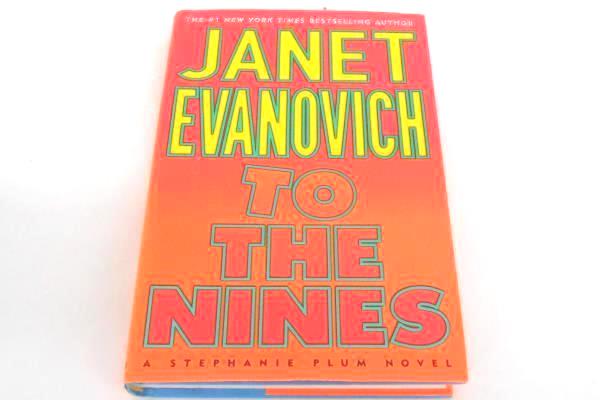 Lot of 2 Janet Evanovich Novels 12 Sharp To The Nines Stephanie Plum HCDJ