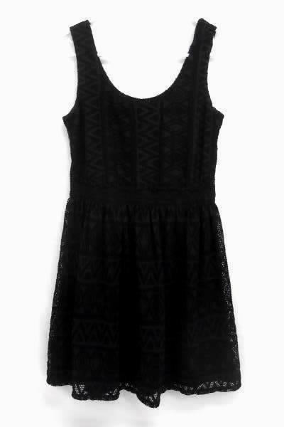 Love Reign Sleeveless Little Black Dress LBD Elastic Waist Crochet Overlay Sz M