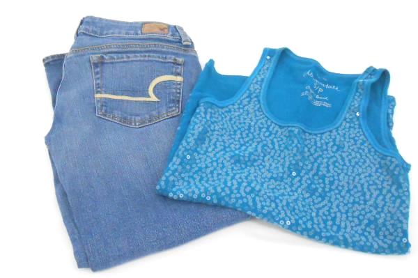 Women's Casual Outfit AEO Artist Crop Denim Pant Sz 2 Aero Teal Sequin Tank Sz S