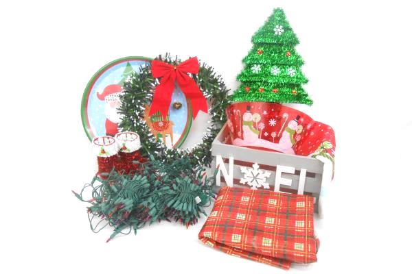 Mix Lot Christmas Holiday Home Decorations Wood Box Lights Wreath Bowl Platter