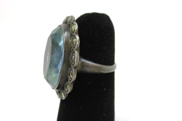 1918-30s Uncas Signed Sterling Marcasite Light Sapphire Glass Stone Ring Size 2