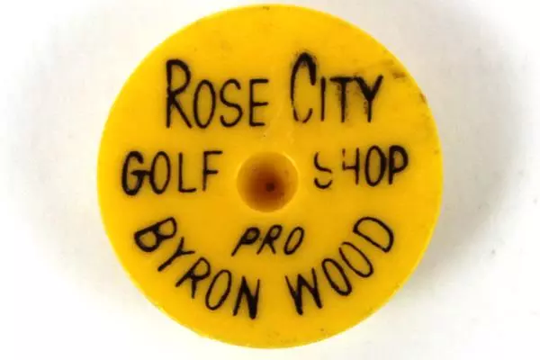 Lot of 7 Plastic Golf Ball Markers Red Yellow White Country Clubs Pro Shops