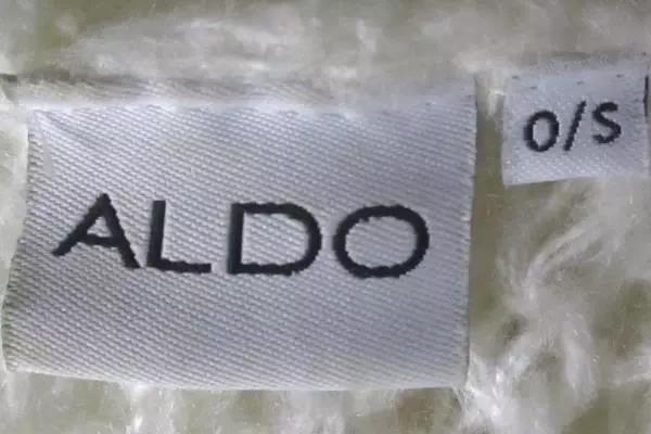 Winter Wardrobe Accessories Lot 2 Pieces Aldo Scarf And Apt 9 Beanie White Grey