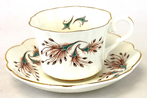 Vtg Marlborough Bone China Cup & Saucer With Feather Decor And 24KT Gold Trim