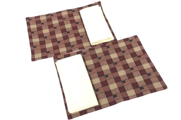 2 Country Red Kitch USA Flag Patriotic Cloth Placemats & Cream Napkins