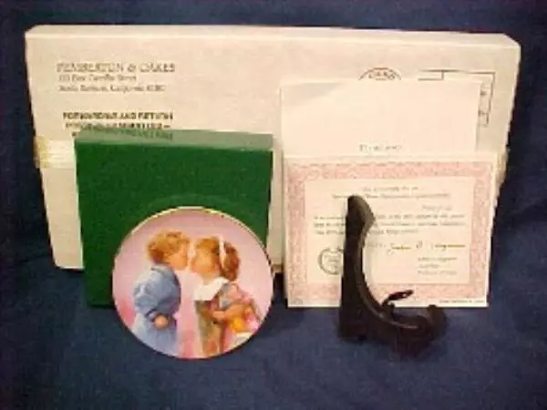 Donald Zolan TENDER HEARTS 3.25 In. Miniature Plate