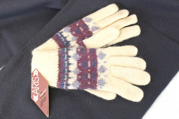Wool Gray Shawl Wrap Scarf & Cream Colored Aris Dreampuff Knit Gloves