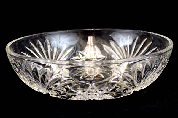 2: Vintage Anchor Hocking Medium Small Holiday Serving Bowls