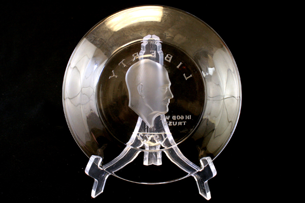 8" Dime Impression Clear Glass 1972 Liberty Collectible Plate No. 563