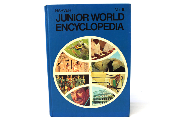 1972 Harver Junior Encyclopedia Volume 5 Deserts - Federal Reserve