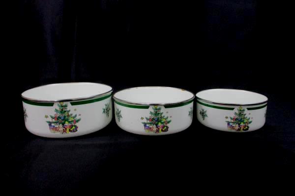 3 Nikko Ceramics Inc "Christmastime" Ceramic Over Metal Nesting Bowls
