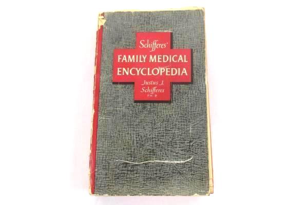 Justus J Schifferes PHD Family Medical Encyclopedia Benco Edition