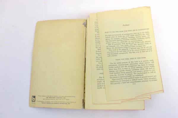 Justus J Schifferes PHD Family Medical Encyclopedia Benco Edition