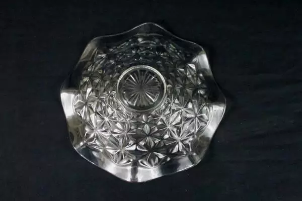Large Bowl Serving Fruit Clear Glass Ruffled Edge Geometric Pattern 13.5" in Dia