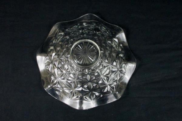 Clear Contemporary Glass Serving Bowl Flutter Edge Geometric Pattern