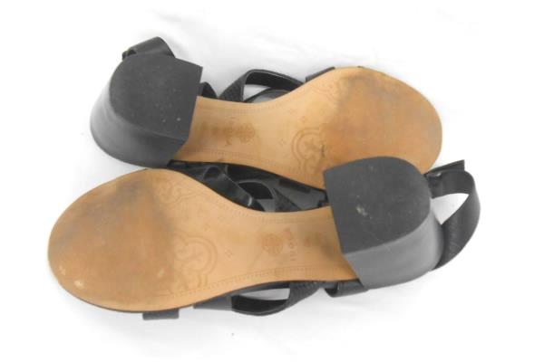 Isola Black Leather Strappy Heels Women's Size 8.5 Falmouth Chunky Heels