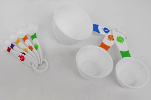 Kids In The Kitchen Lot- 2 Kid Cookbooks Measuring Cups Spoons Utensils
