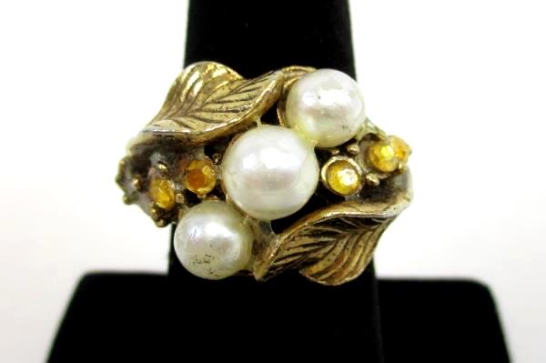 Vintage Adjustable Gold Tone Cluster Cocktail Costume Ring Faux Pearl Topaz 7.5