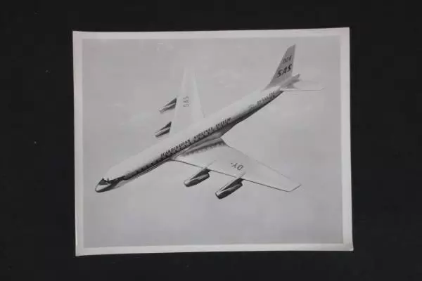 Lot of 4 Vintage B&W Photos Scandinavian Airlines System SAS Airplanes