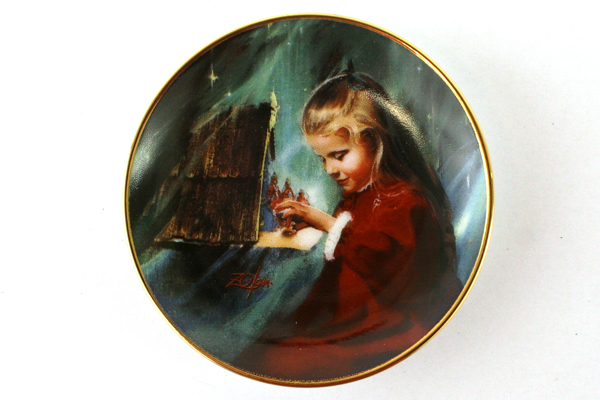 Laurie and the Creche Miniature Plate Pemberton & Oakes Donald Zolan 1995