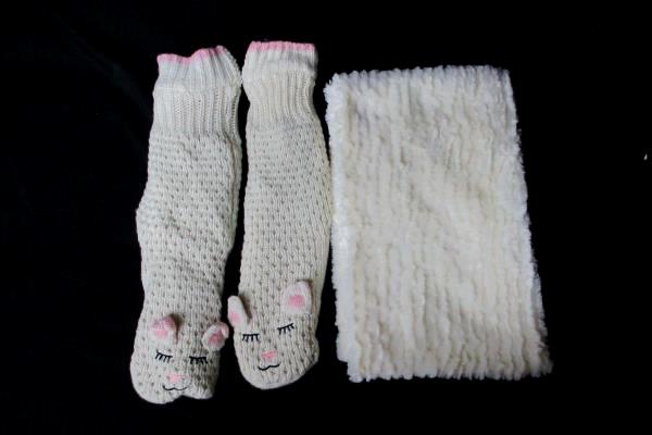 Winter Wardrobe Accessories Lot 2 Pieces Soft Scarf Jane & Bleeckner Slip Socks